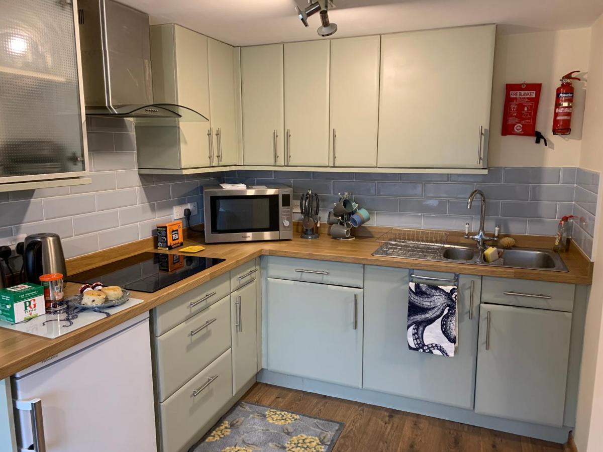 1 Bed-Pet Friendly-Parking-Patio-Close To Coasts North Hill المظهر الخارجي الصورة