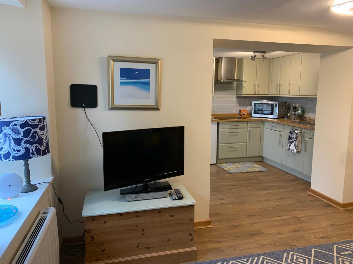 1 Bed-Pet Friendly-Parking-Patio-Close To Coasts North Hill المظهر الخارجي الصورة