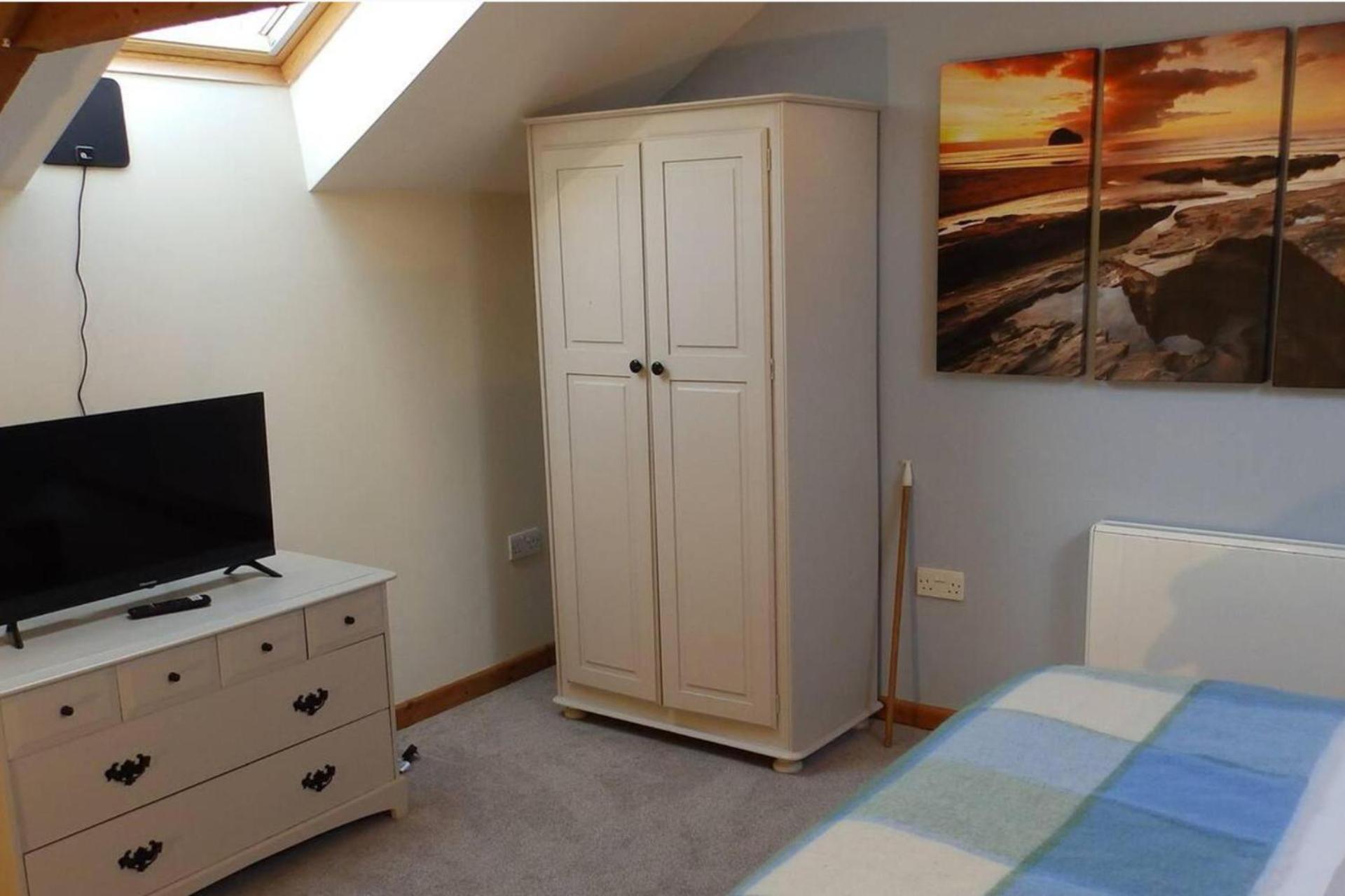 1 Bed-Pet Friendly-Parking-Patio-Close To Coasts North Hill المظهر الخارجي الصورة
