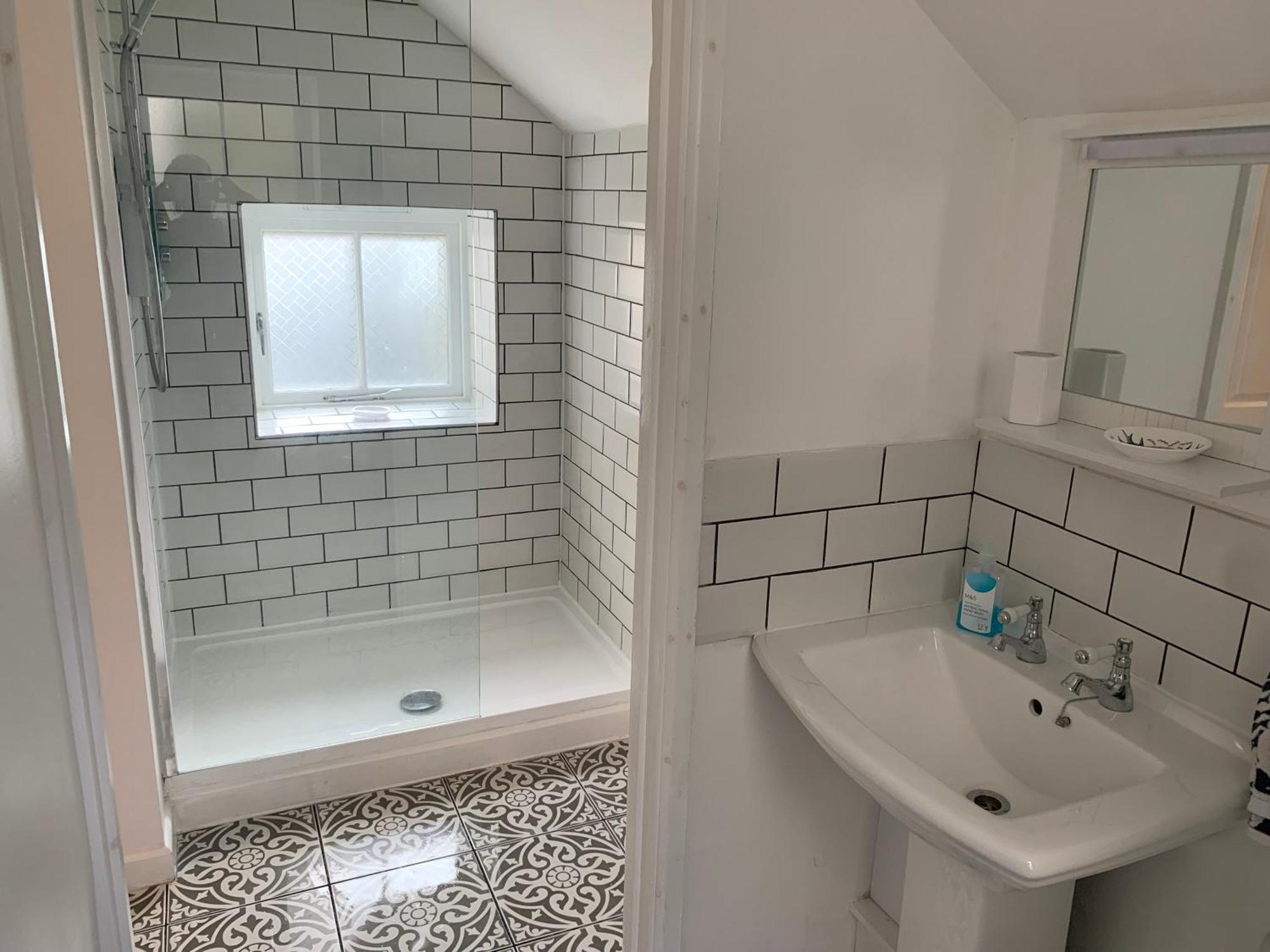 1 Bed-Pet Friendly-Parking-Patio-Close To Coasts North Hill المظهر الخارجي الصورة